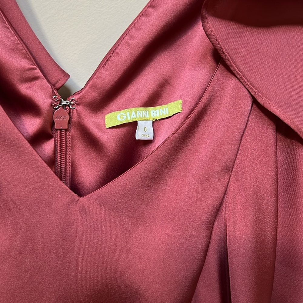 Gianni Bini Raffi Ruffle Dress - Picture 4 of 4
